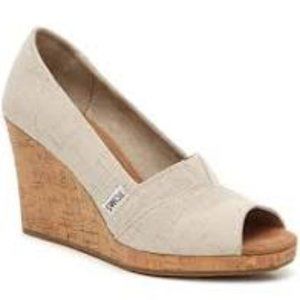 TOMS Classic Wedge - Beige - Sz 8